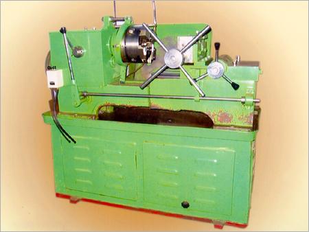 Nut & Bolt Machine