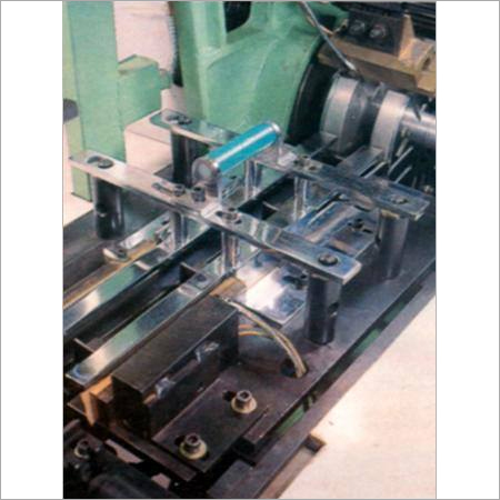 Packaging Machine Delivery Unit By TRIVENI MACHINE TOOLS