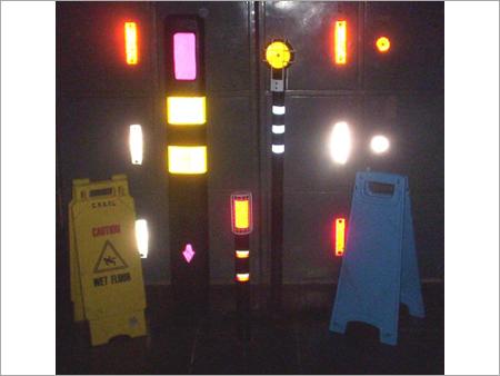 Road Safety Guide Poles