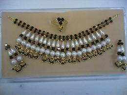 Beaded Stones Necklace