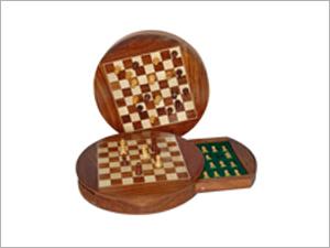 Round Magnetic Chess Set