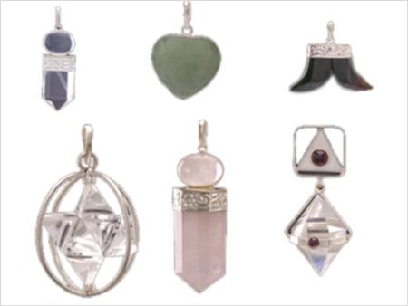 HEALING CRYSTALS PENDANTS