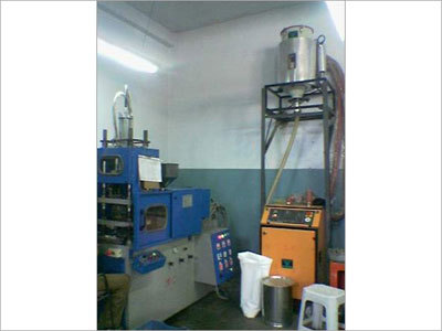 Insert Moulding Machine & Dehumidifier