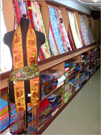 Scarves, Stoles, Pareos & Made-ups