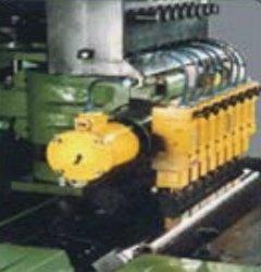 Centreless hroughfeed superfinishing machine
