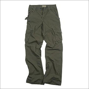 Cross Pocket Cargo with Zipper & Patch Details