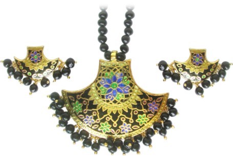 Beautiful enamel work jewellery set on silver
