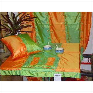 Table Cloth & Runners
