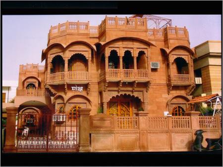 R D 4 Exterior of Sandstone