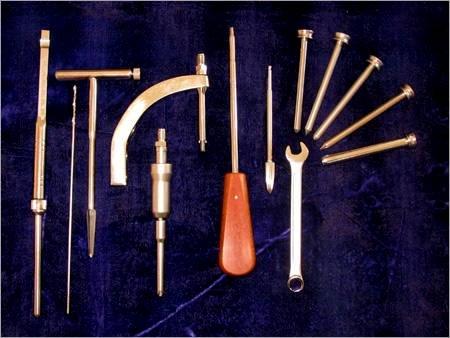 Interlocking Instrument Set for Humerus Nails