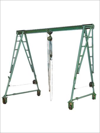 Gantry Crane - Color: Green