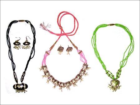 Necklace & Earrings