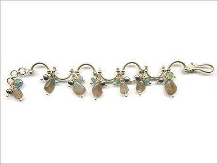 B-72 Silver labrodorite, pear lapetite U design bracelet