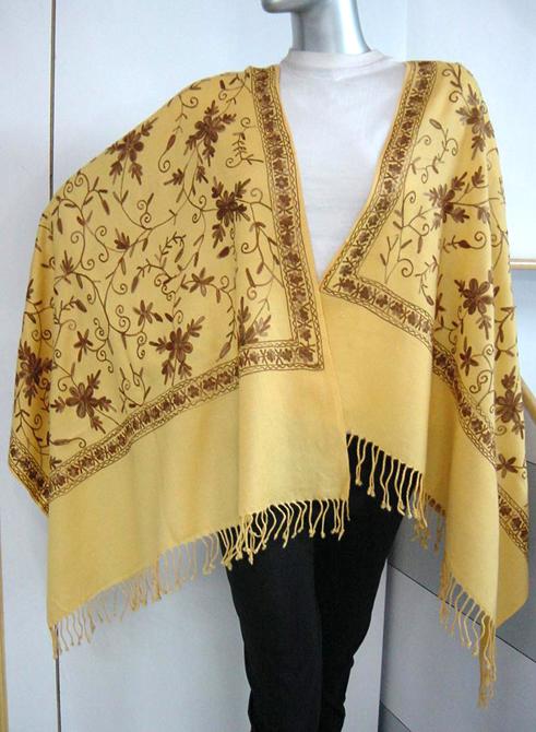 Beautiful Wool Shawl With Aari Work