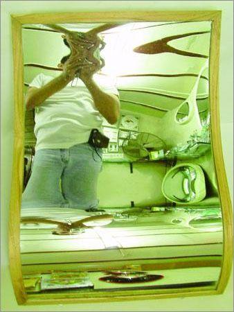 Laughing / Funny Mirror