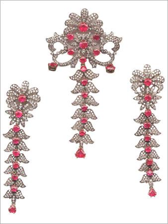 Ladies Earring Maang Tikka Set