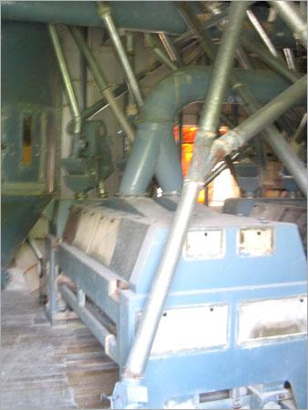 High Capacity Steel Sorter - Large Size, Electric Power | Durable Design, Easy Cleaning, Efficient Operation, Precise Sorting, Reduced Waste, Low Maintenance