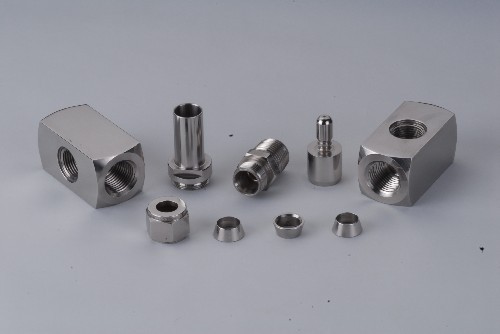 MALE CONNECTOR, NUT, FERRULES, VALVE BODY
