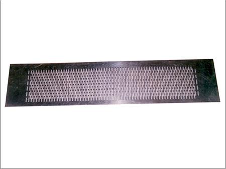 Oil expeller screen