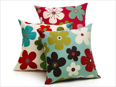 Cushion: Eden-Daisy-Print