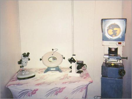 Profile Projector