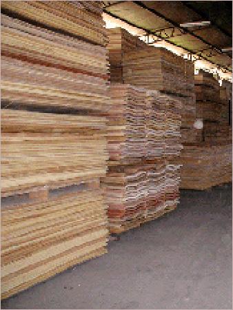 Hard wood Veneers In Plywood mill