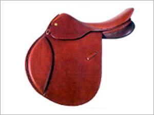 Close Contact Saddle