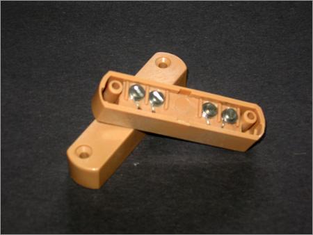 Magnetic Switch - Plastic, 20x10x5 mm, Beige | Reed Switch, Non-Contact Sensing, Compact Size, Durable Design