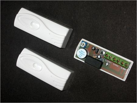 Digital Vibration Detector - 100x50x25 mm, Battery Powered | Wireless Monitoring, Early Warning, Remote Access, Data Logging