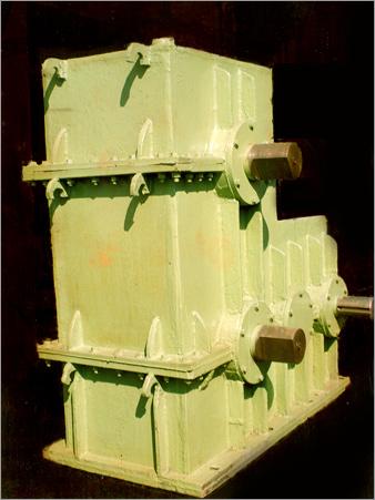 Gear Box Cum Pinion Stand