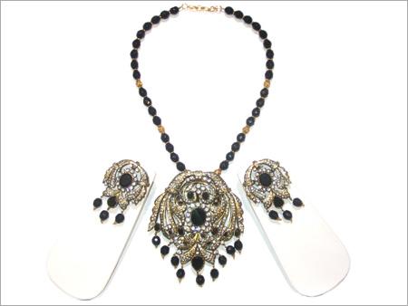 American diamond studed pendant with semi-precious stone mala