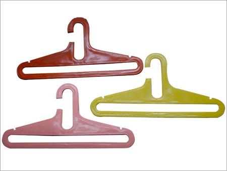 Plastic Hangers for Garment - Durable 15.5 Inches, Brown Contoured Design | Lightweight, Space Saving, Rust-Proof, Versatile, Cost-Effective, Easy Storage, Bulk Quantity of 100