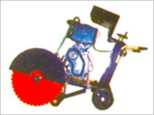 Concrete kerb cutting machine