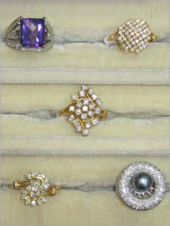 Ladies Diamond Ring