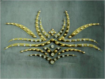 Tattoos - Water-Based Ink, Variable Size, Gold | Customizable Design, Temporary, Stylish Body Art