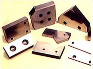 Crop Shears For Angles, Channels,T Sections, Beams,Rounds, Square & Other Sections.