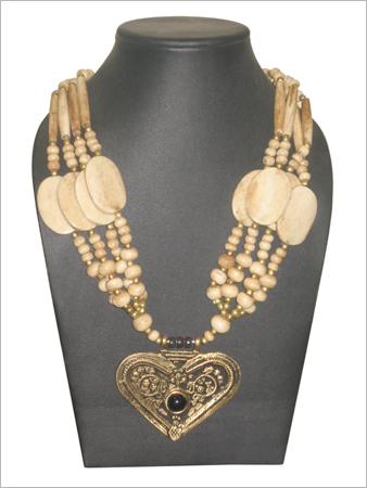 Metal Pendant Necklace