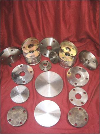 Flanges in C.S and Stainless Steel