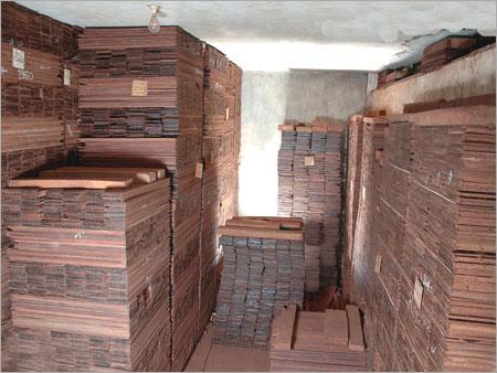 Stock of East Indian Rosewood Jumbo & European Back & Side