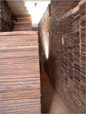 Stock of East Indian Rosewood Jumbo & European Back & Side