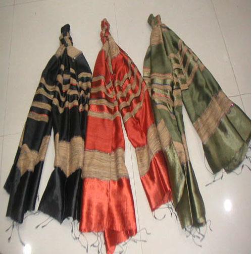 STOLES /SCARVES