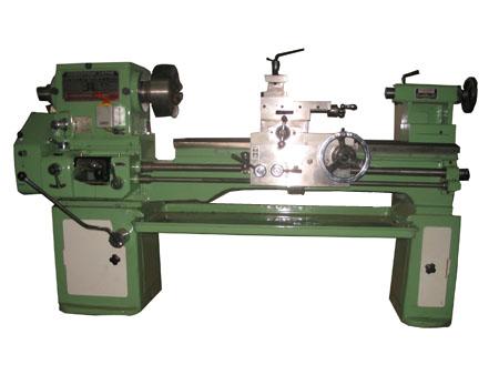 Heavy Duty Lathe Machine
