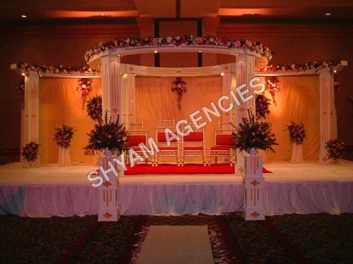 Round Wooden Wedding Mandap
