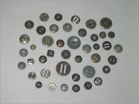 4 Holes Metal Buttons