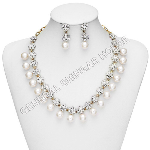 Pearl Necklace Set