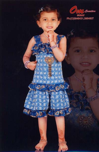 CHILDRENS WEAR (MADE-UPS) IN DIFFERENT VARIETIES & QUALITIES
