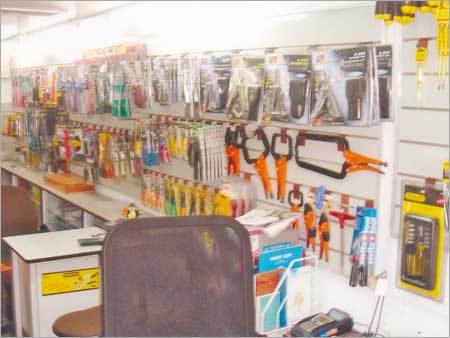 Tools & Hardware