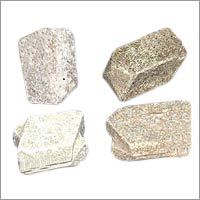Feldspar (Lumps & Powder Form)