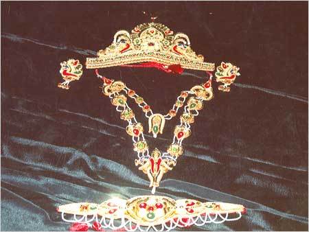 Crown Necklace