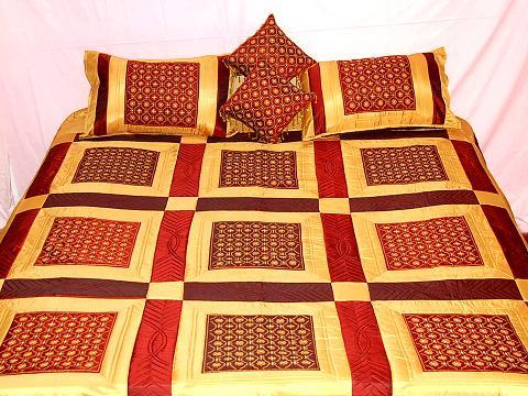 Tikl Jaal Bedspeads